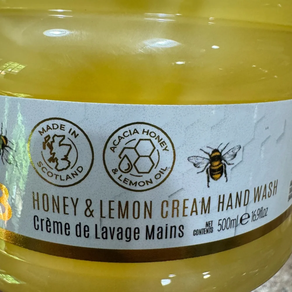 HONEY BEE LEMON AND HONEY CREAM HAND SOAP - Picture 3 of 5